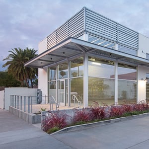 Photo of a contemporary urban commercial building