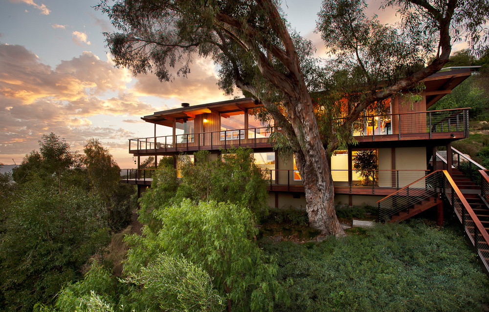 Mid-Century Modern Masterpiece Revitalized