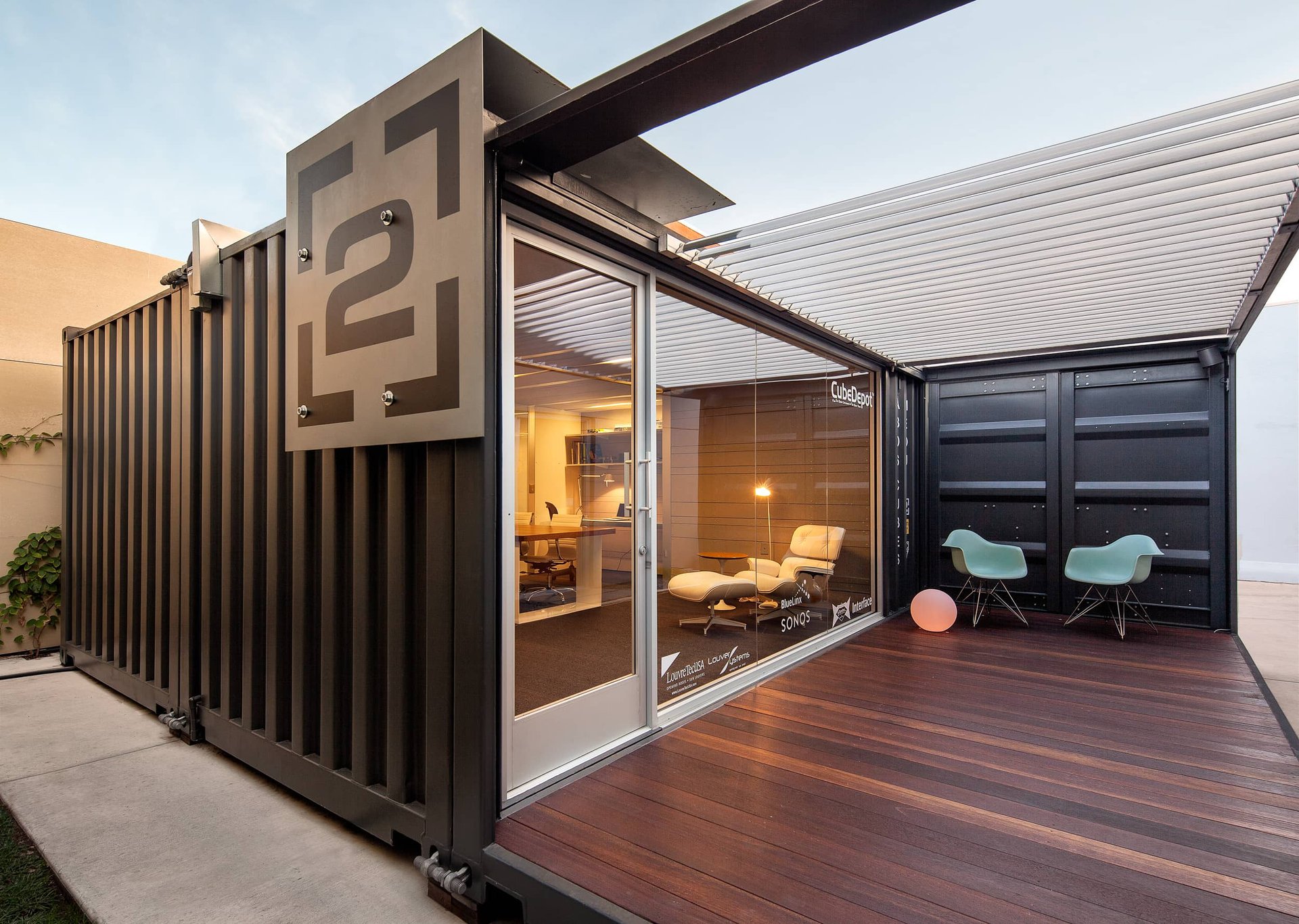 Modular_Expandable_Office_Unit_Hero@2x