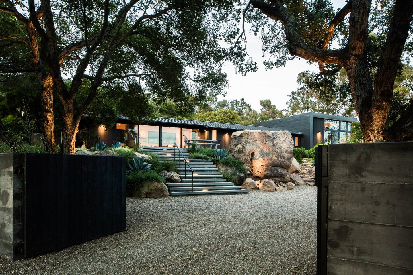 quarry-house-residential-architecture-001