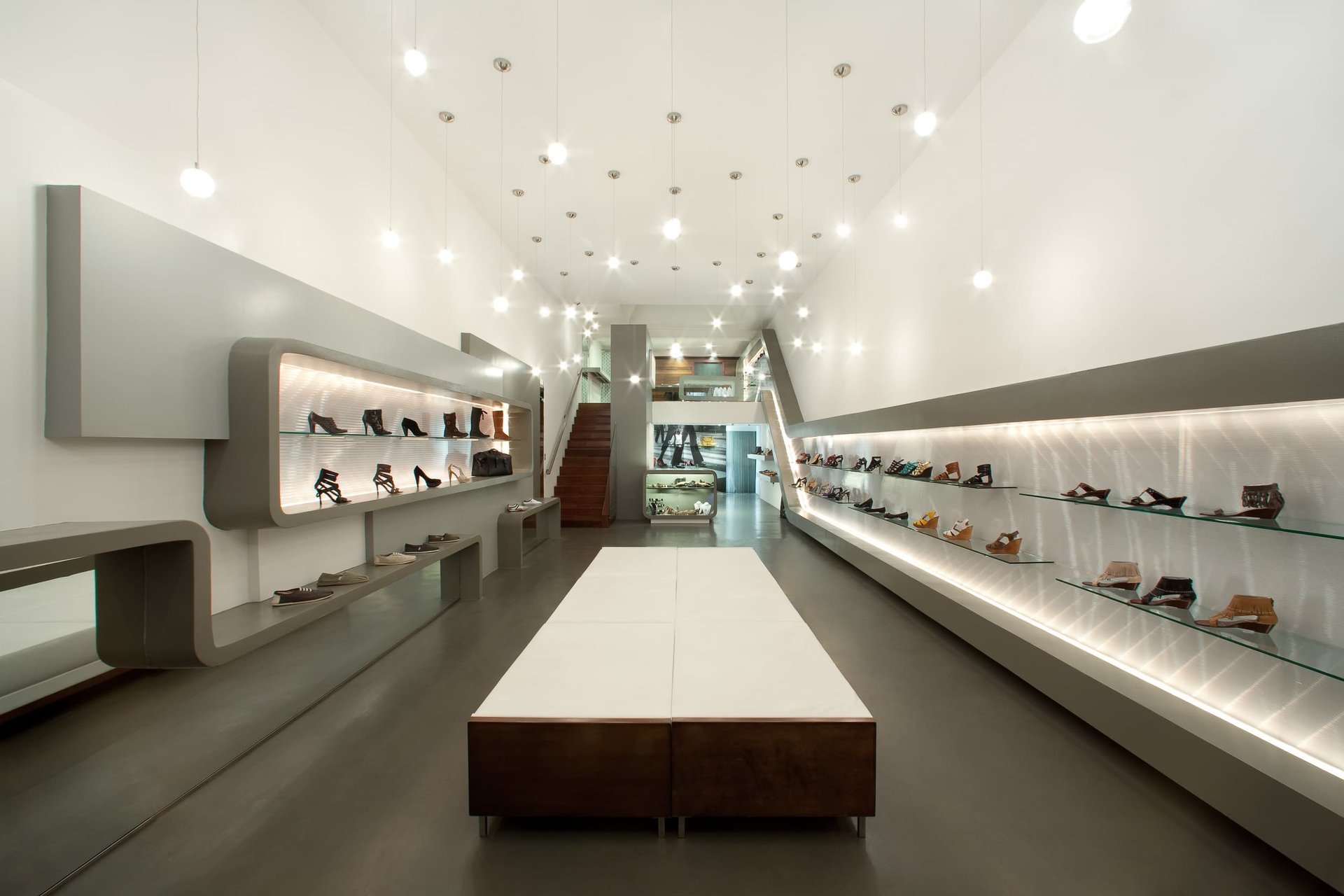 Sway_Shoe_Store_Retail_Hero@2x
