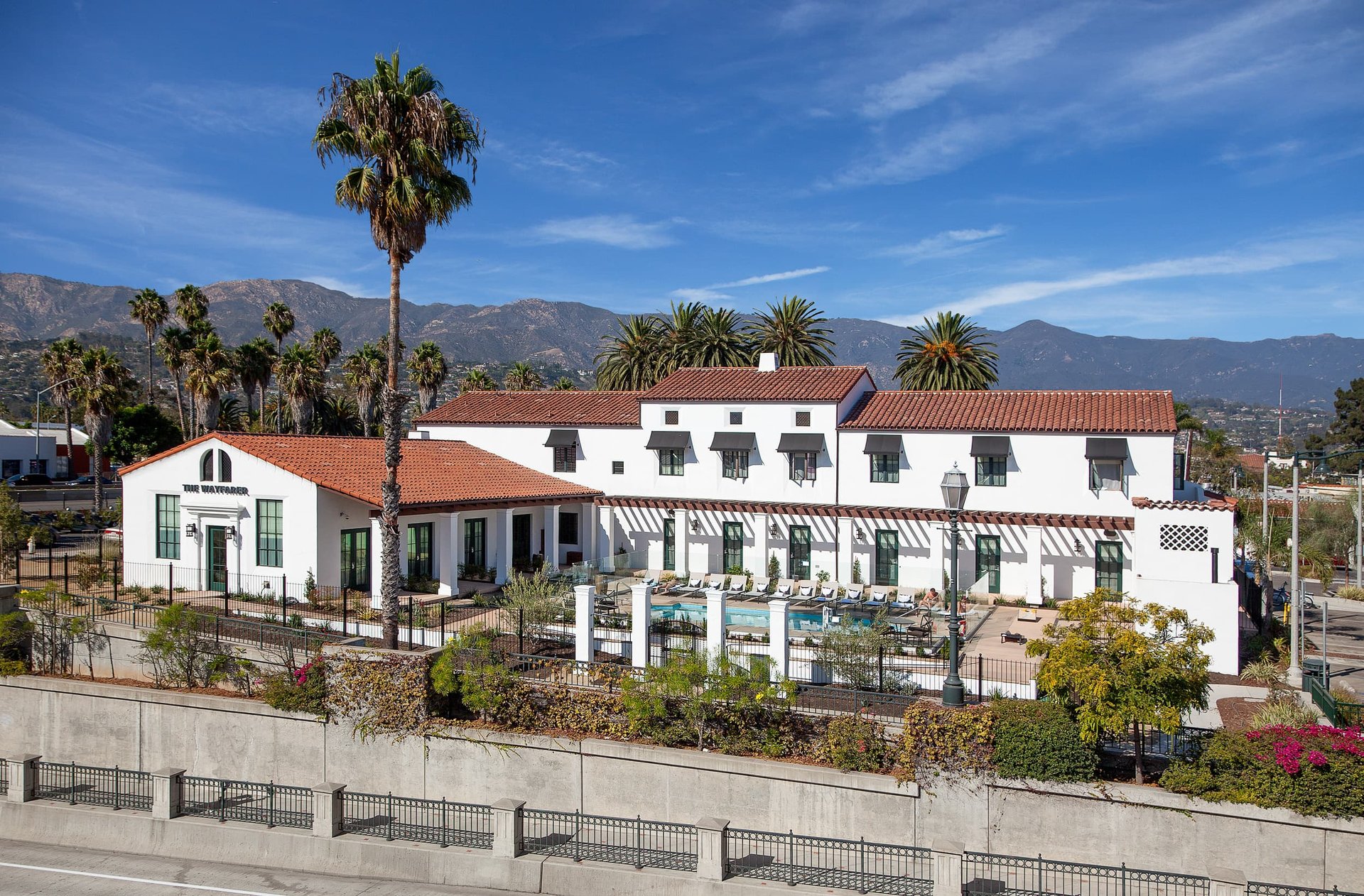 Wayfarer_Hostel_Santa-Barbara_Hero@2x